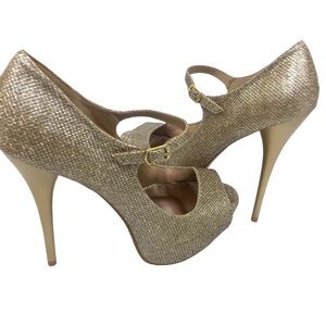 EUC. Qupid Gold Sequin Platform Heels. Sz 8